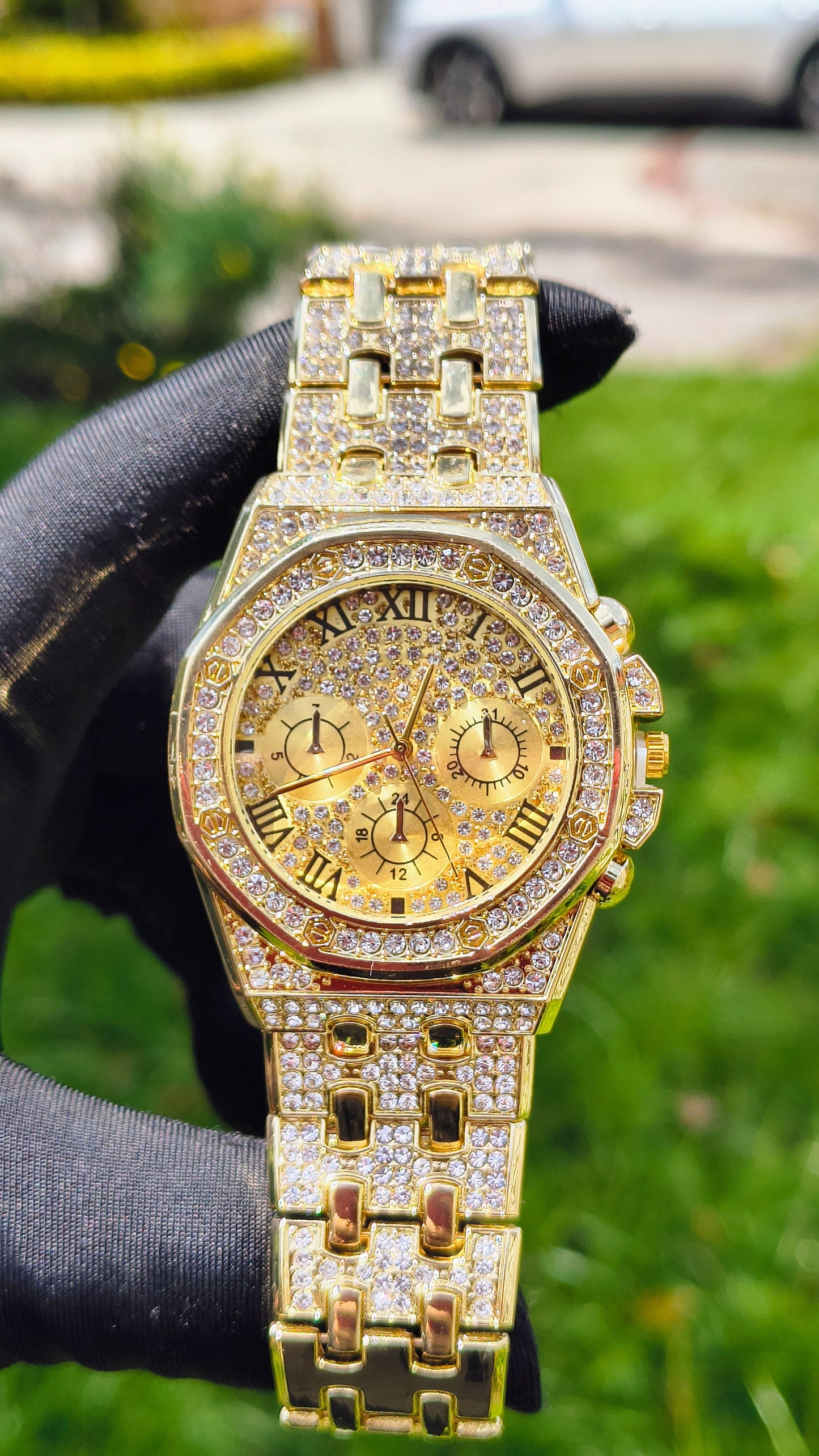 Reloj Dorado Octagonal
