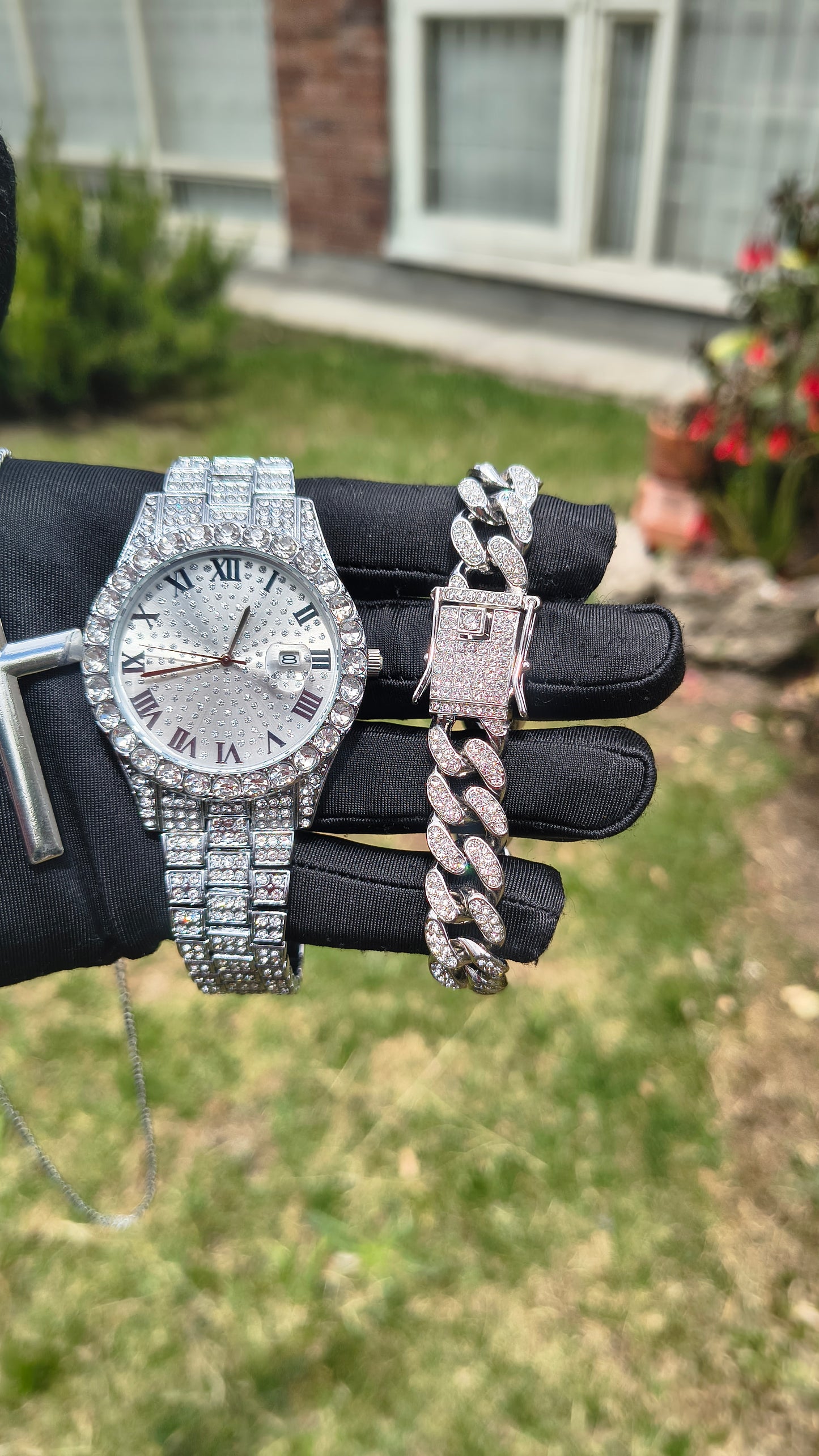 Reloj Plateado + Pulsera Cubana+ Collar Cruz