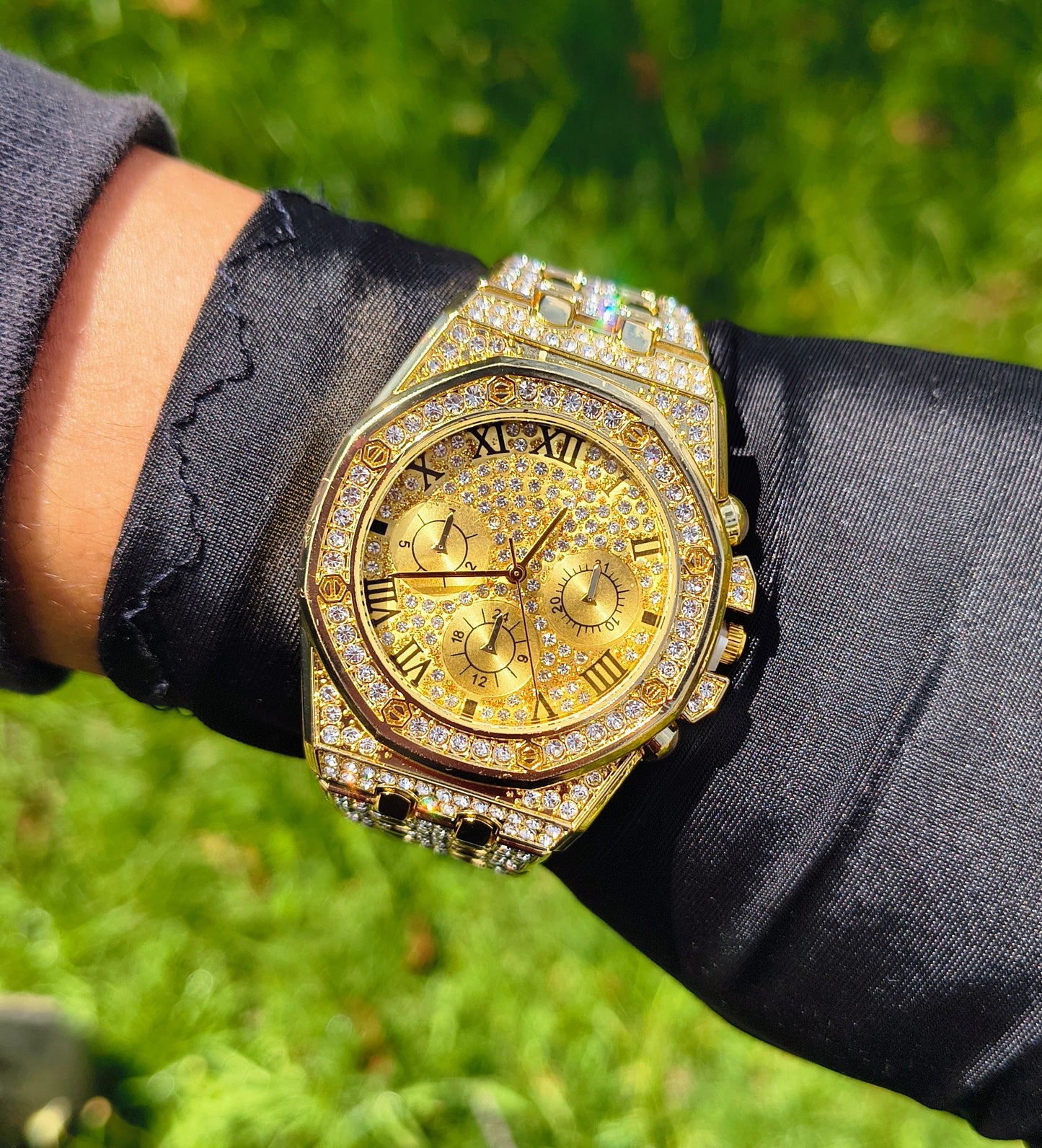 Reloj Dorado Octagonal