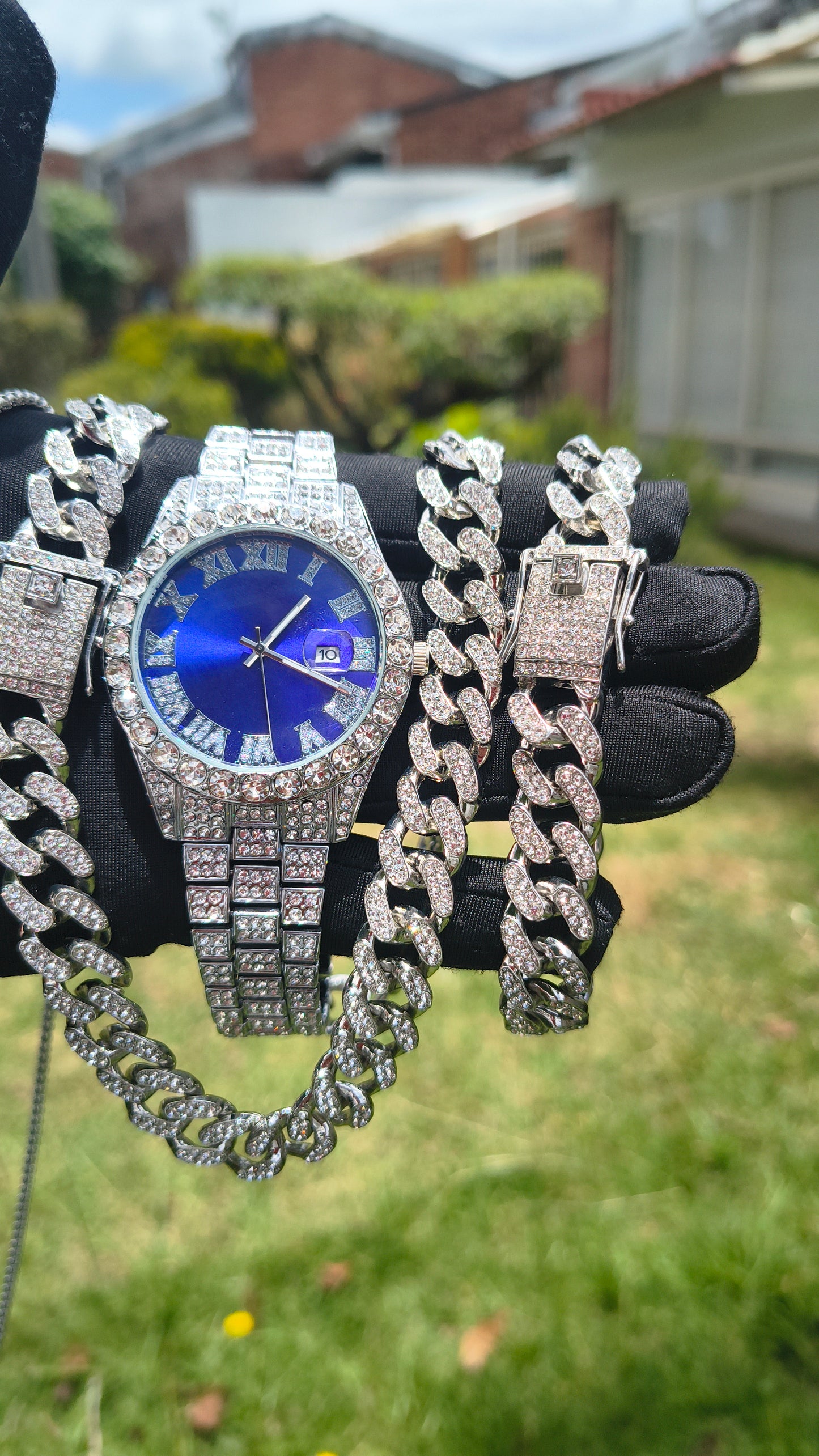 Reloj Plateado Azul + Cadena Cubana + Pulsera Cubana + Dije Cruz Gratis
