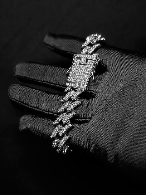 Pulsera Cubana Trenzado Espinas Plateadas