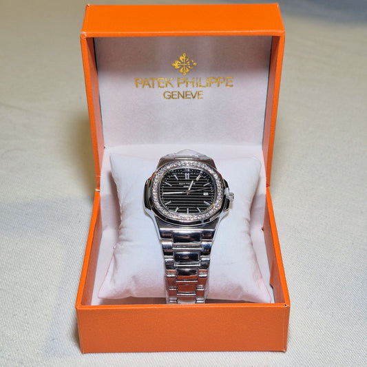 Patek Philippe Nautilus Cara Negra Zirconias