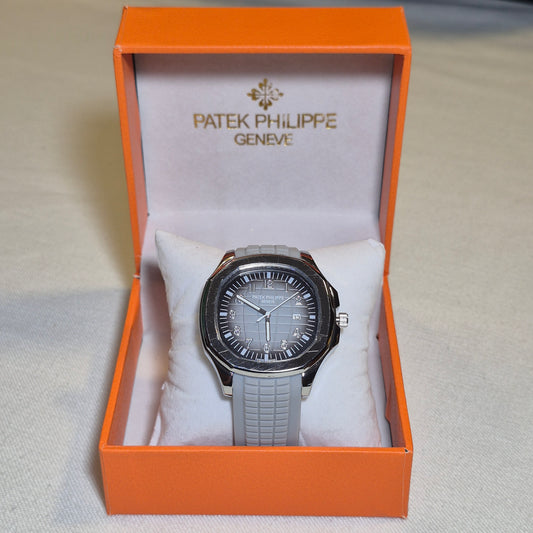 Patek Philippe Aquanaut Cara Gris