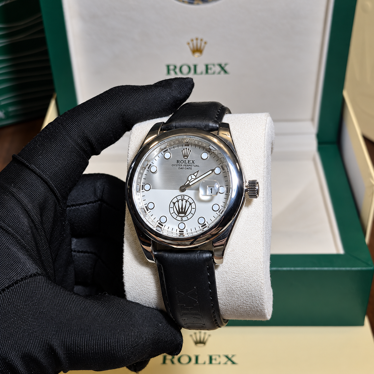 Rolex Oyster Perpetual Plateado Cuero Negro