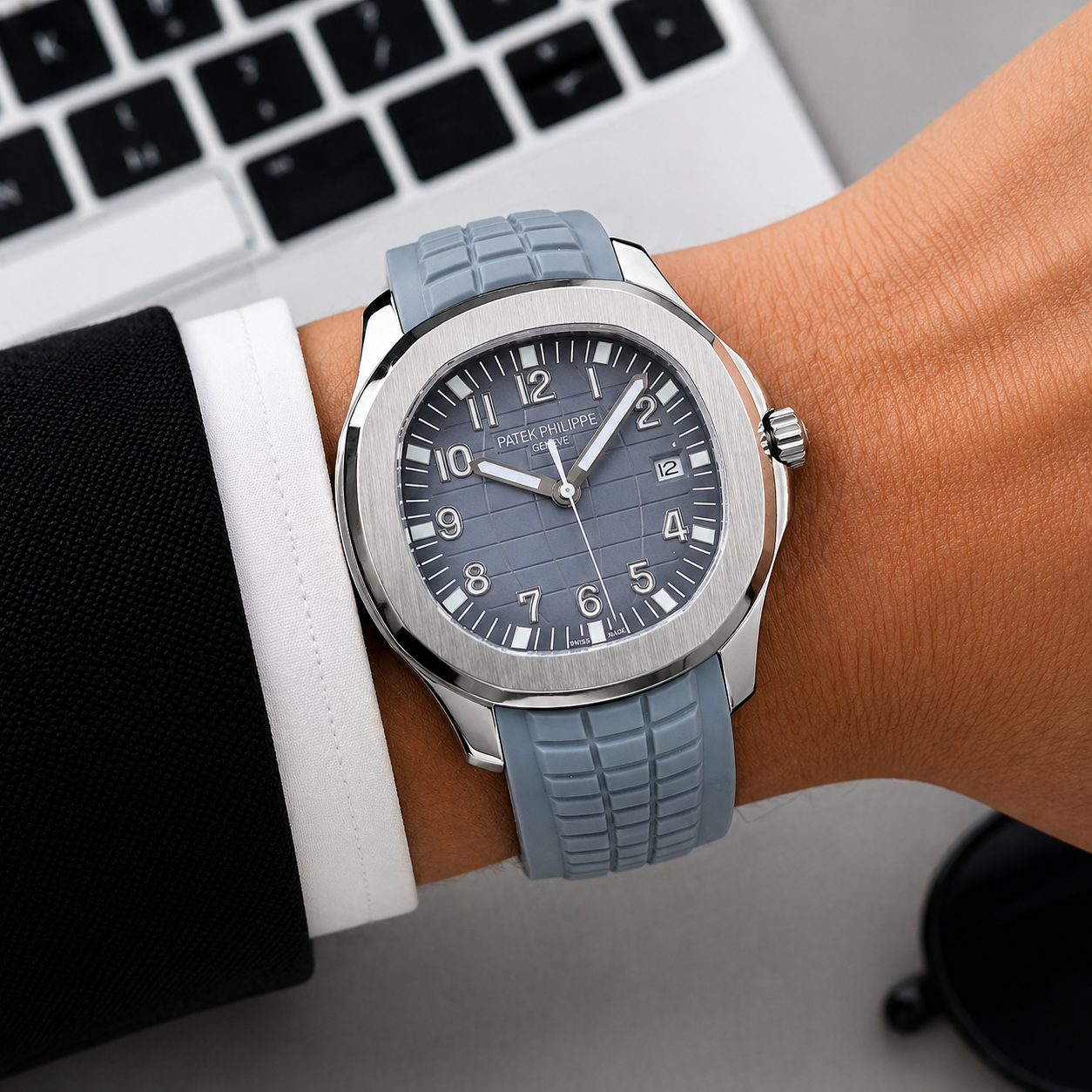 Patek Philippe Aquanaut Cara Gris