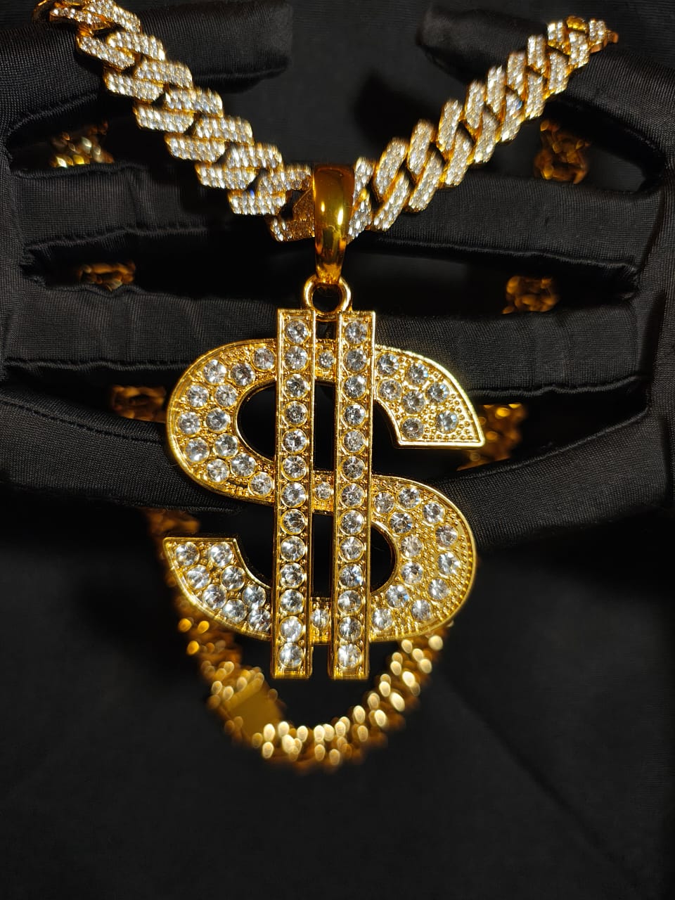 Collar Dorado Con Dije Dinero