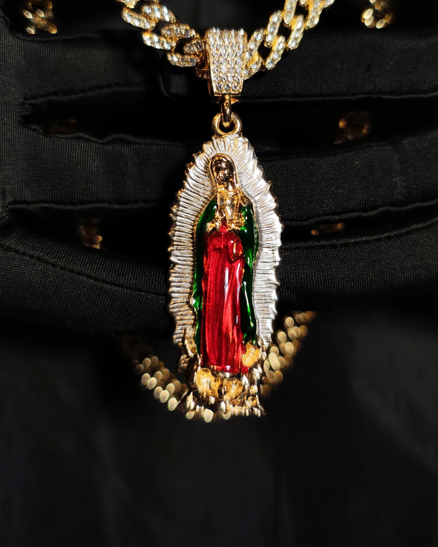 Collar Dorado Con Dije Virgen