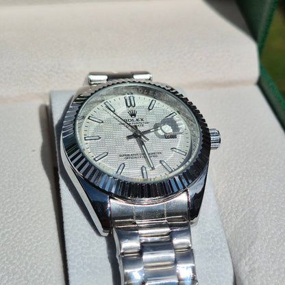 Rolex SemiAutomatico Date Just Oyster Edicion Especial (P/B) + Cofre De Lujo GRATIS