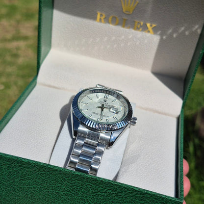 Rolex SemiAutomatico Date Just Oyster Edicion Especial (P/B) + Cofre De Lujo GRATIS