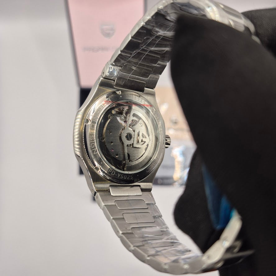 Pagani Design Automático Homenaje Patek Philippe Nautilus
