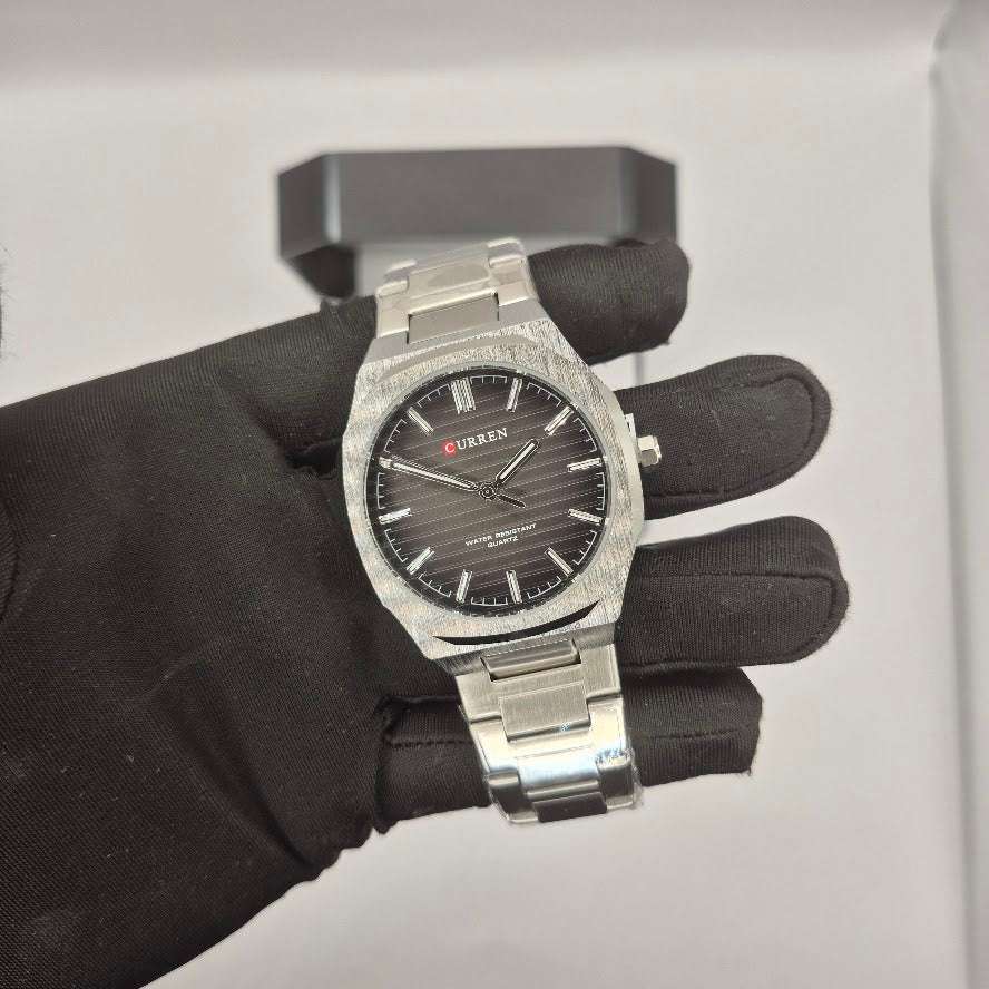 Reloj Curren Geométrico Plateado Dial Negro