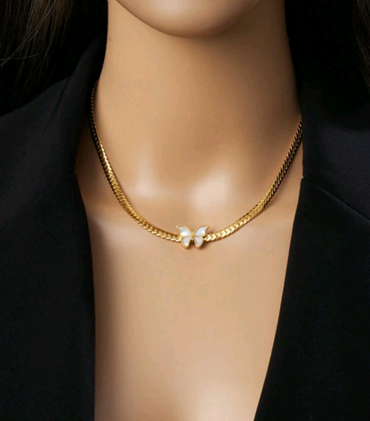 Collar Con Colgante de Mariposa en Acero Inoxidable