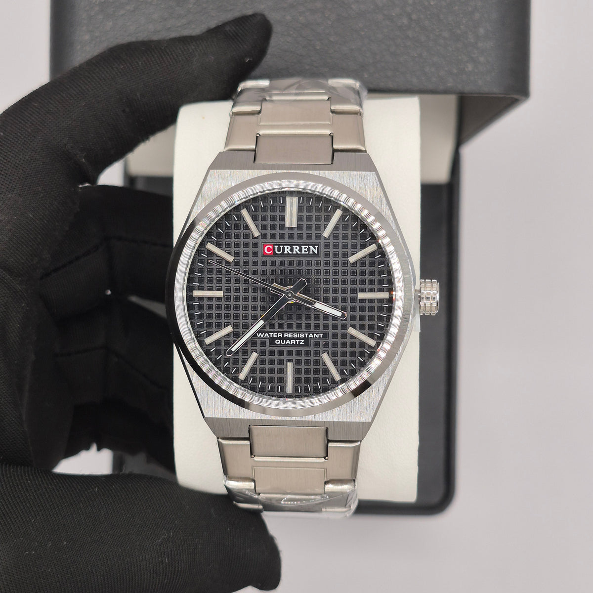 Reloj Curren Plateado Dial Negro