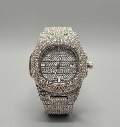 Reloj Plateado Ovalado