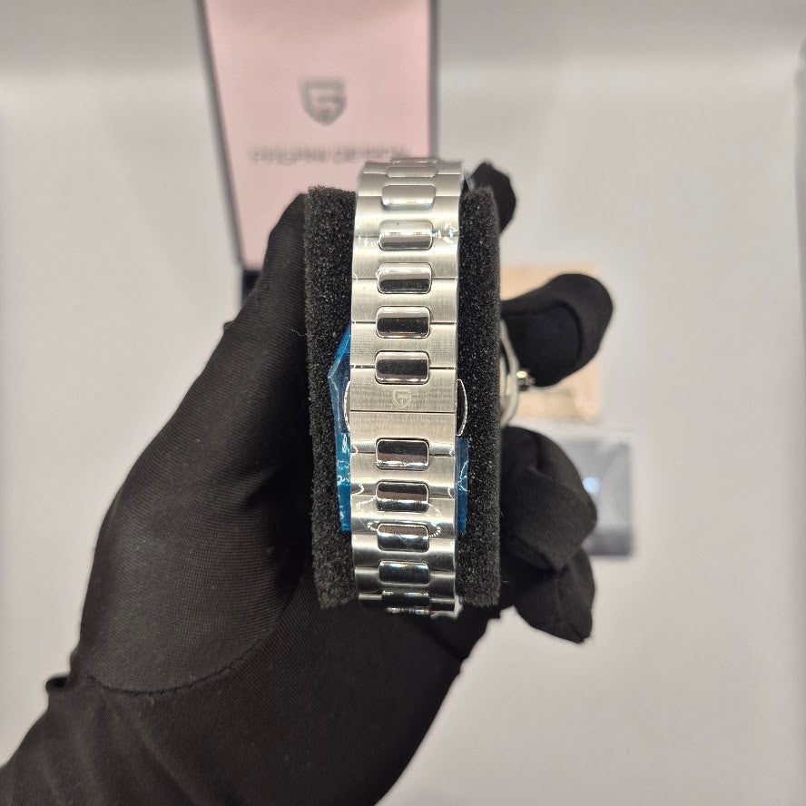Pagani Design Automático Homenaje Patek Philippe Nautilus