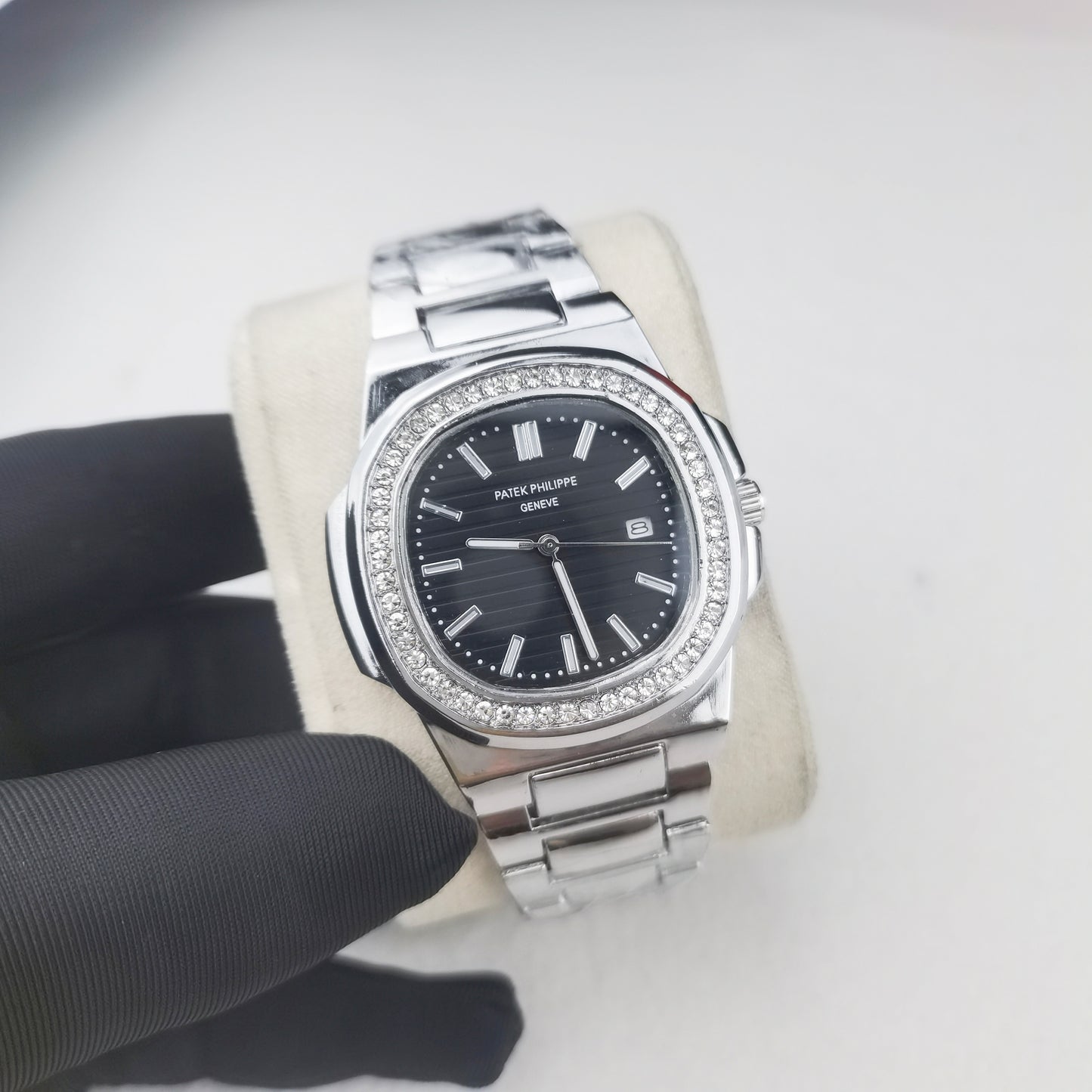 Patek Philippe Nautilus Cara Negra Zirconias