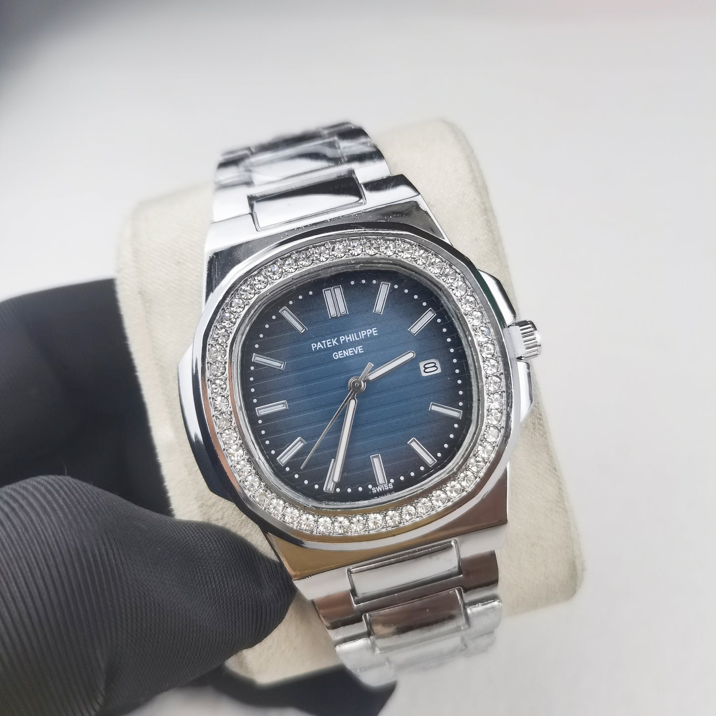 Patek Philippe Nautilus Cara Azul Zirconias